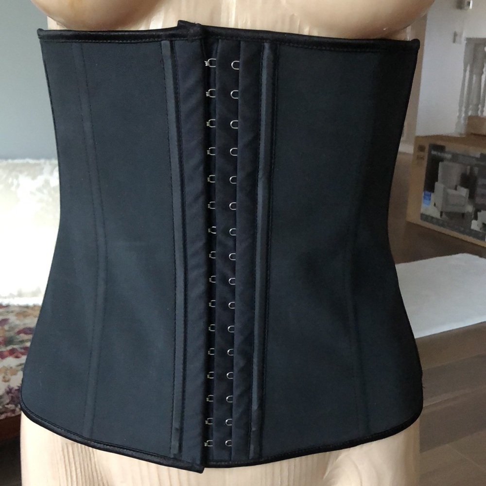 Black waist trainer/training corset